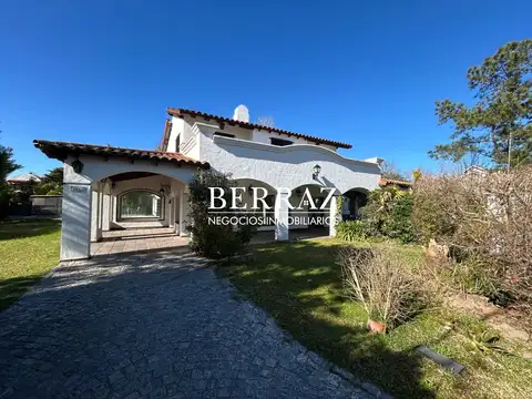 Casa Venta 3 Dormitorios Barrio Aranjuez Lote de 1500 m2 Escobar