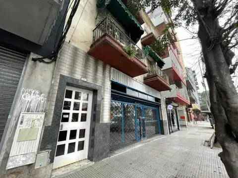 Avenida Rivadavia 9300, Piso 1