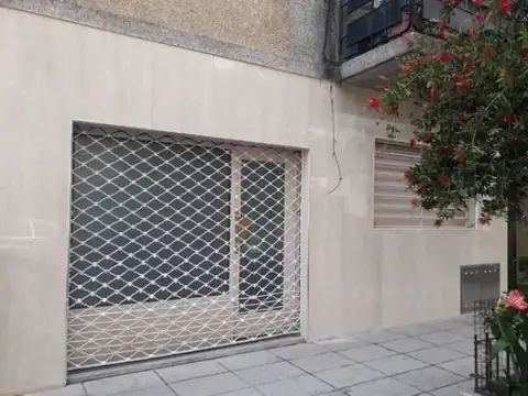 Olaya 1000 Caballito Local/Oficina U$175.000