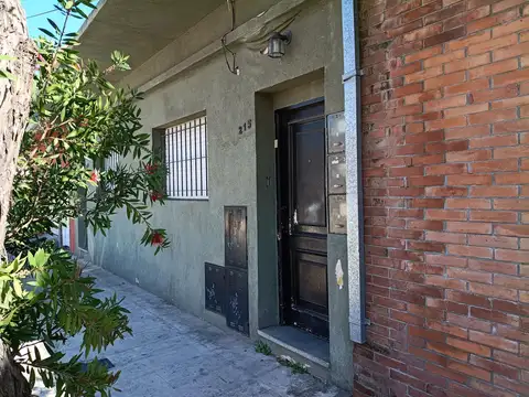 Alquiler - PH 2 amb en Beccar con patio y sin expensas