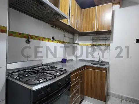 VENTA PH 4 Ambientes con Quincho cubierto en Villa Santa Rita – Entrada Independiente