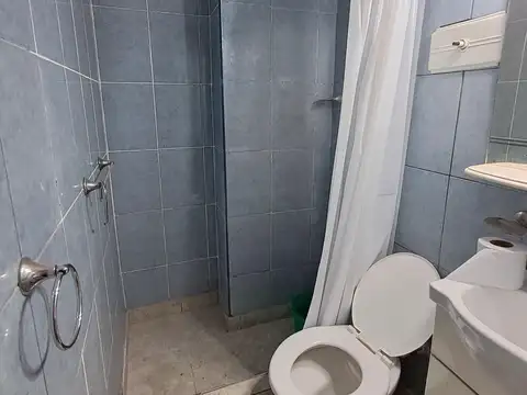 EDIFICIO 30- 3 AMBIENTES EN 2DO PISO- 2 DORMITORIOS-COCINA COMEDOR - BAÑO