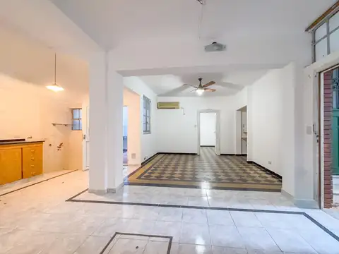 Depto Tipo Casa en Venta 62 años