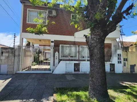 PH 3 AMBIENTES CON COCHERA EN VENTA HAEDO