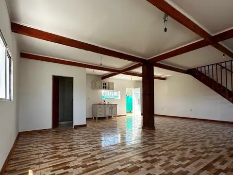 Casa 4 ambientes con 1 baño