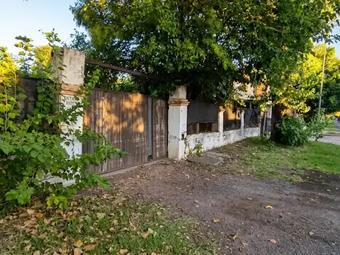 Casa - Lotes - Oportunidad Unica: GRANADERO BAIGORRIA