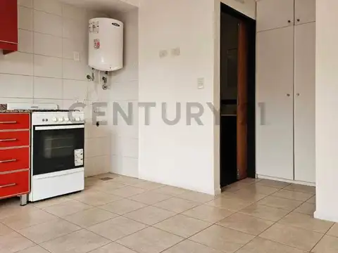 Avenida Rivadavia 10700, Piso 1