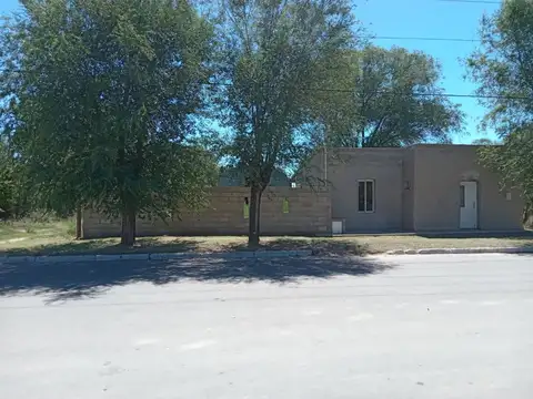 Casa calle Irigoyen entre San Martín y Belgrano