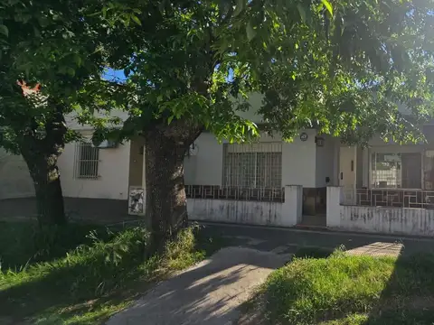 PROPIEDAD 3 AMB CON FONDO LIBRE PROXIMO A AV. MARQUEZ