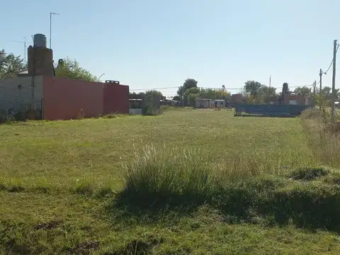 Calle 8 y Calle 5 lote en esquina en Luis Palacios