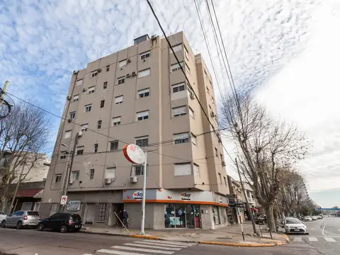 Dpto 4 AMB al frente vista a Mitre APTO CREDITO 