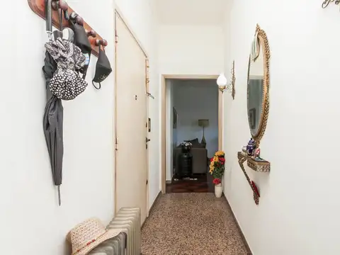 Dpto 4 AMB al frente vista a Mitre APTO CREDITO 