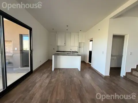 HERMOSA Casa EN SAN PABLO A UN ESPACIO VERDE 