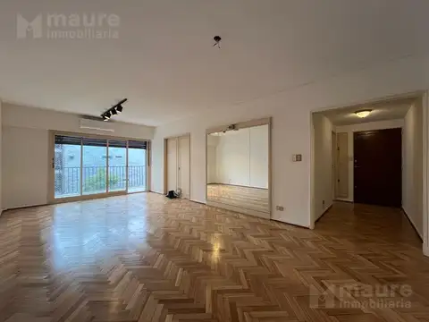 Impecable departamento en alquiler de 2 dormitorios con dependencia y cochera fija en Belgrano.