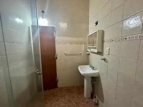 Depto Tipo Casa en Venta en Villa General Mitre, USD 63.000