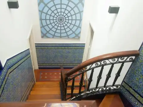 Casa en Alquiler con 1 cochera