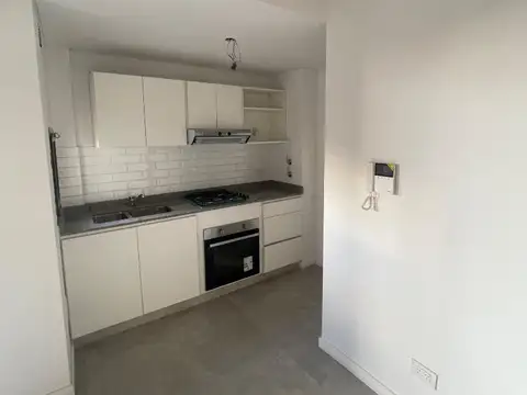 Departamento en Alquiler en Castelar Sur, $ 600.000