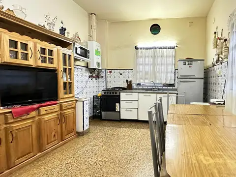 Casa 4 ambientes con 1 baño