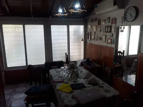 Casa 4 ambientes con 1 baño
