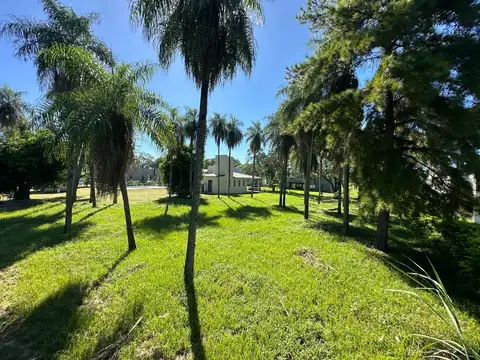 Terreno en Venta 25  mts Frente