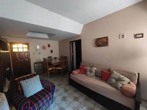 Depto Tipo Casa 3 ambientes con 1 baño