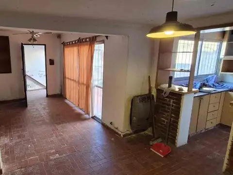 Depto Tipo Casa 2 ambientes con 1 baño