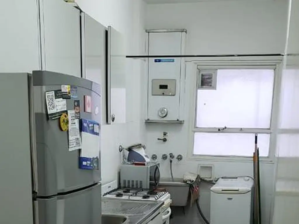 Av Juan Bautista Alberdi al 2200