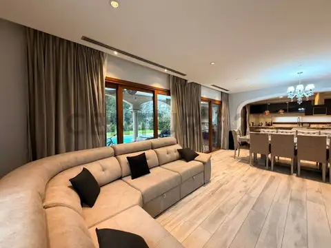 VENTA CASA 7 AMBIENTES EN TERRALAGOS- PERMUTA