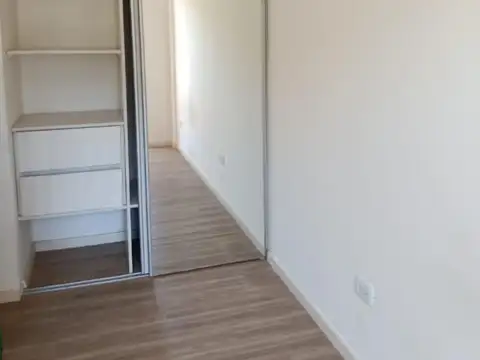 Departamento en Alquiler en Refinerias, $ 510.000