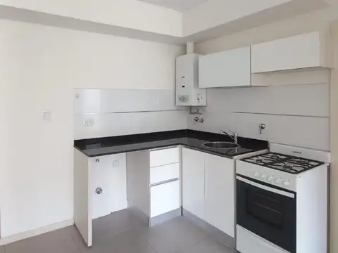 Departamento en Alquiler en Refinerias, $ 480.000