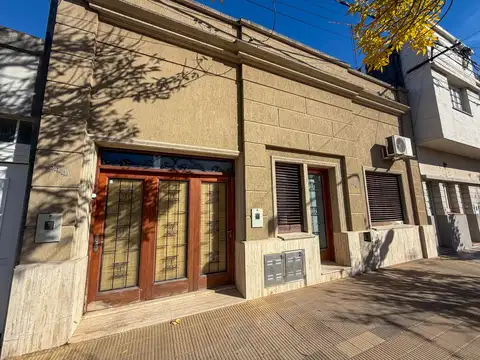 Casa de dos dormitorios en alquiler en zona céntrica