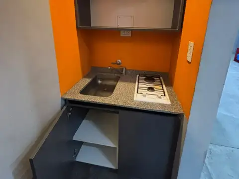 Local en Alquiler en Berazategui, $ 700.000