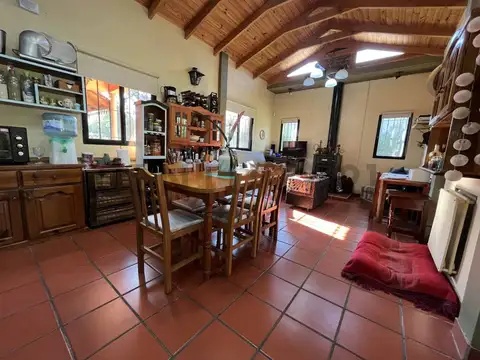 Casa en Venta con 3 cocheras