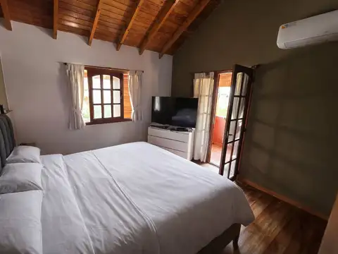 CASA EN VENTA APTA CREDITO BURZACO 4 AMBIENTES