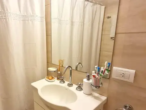 Depto Tipo Casa en Venta con 1 cocheras