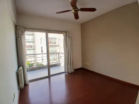 Departamento en Alquiler en Castelar Norte, $ 700.000