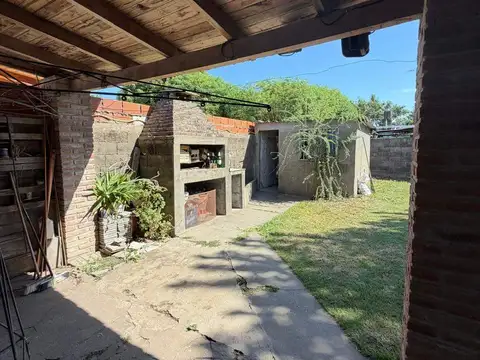 Venta | Casa | 2 Dormitorios | Cochera | Capitán Bermúdez | Bo. Villa del Prado