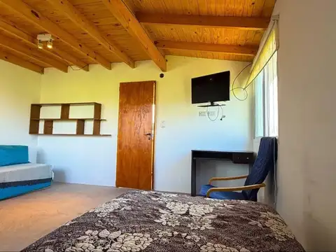 Casa 2 ambientes con 1 baño