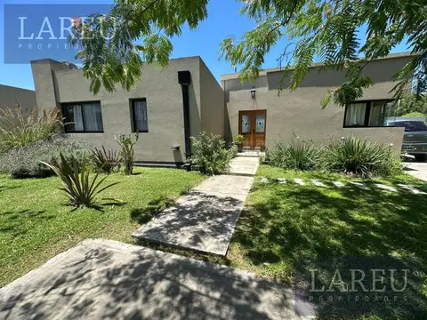 Casa en Santa Emilia, Pilar Del Este