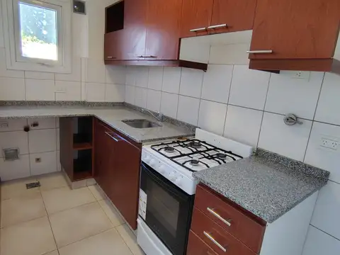 2 AMBIENTES - BALCON - PATIO - BAÑO - TOILETTE