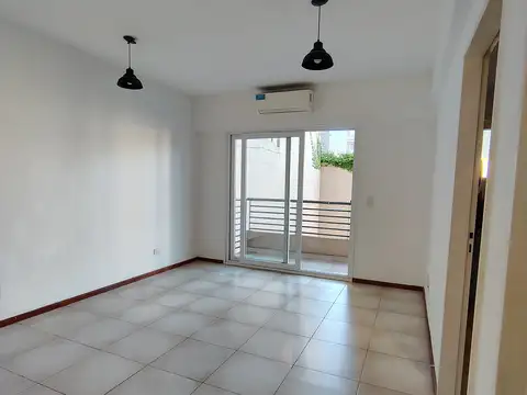 Terrada 1200, Piso 1