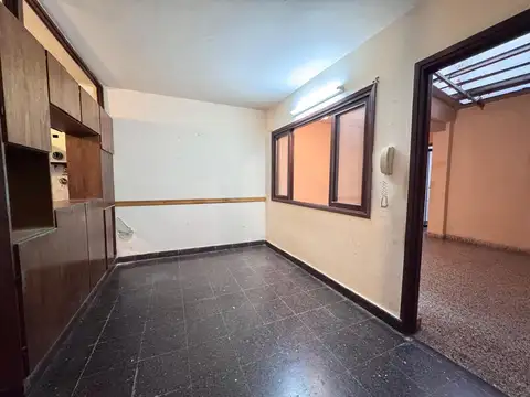 Depto Tipo Casa en Venta 40 años