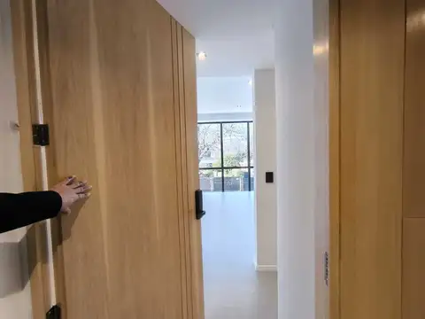 Oficina 2 ambientes con 1 baño