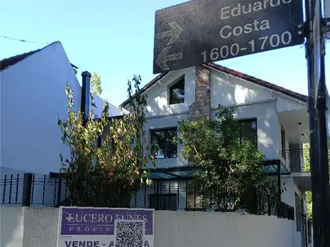 ARISTOBULO DEL VALLE 300