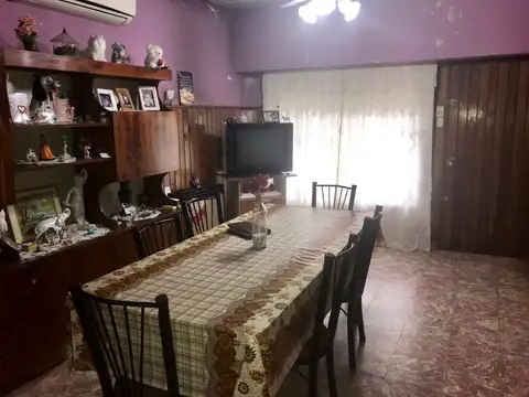 Pilar nº 724 e/Gomez Cornet y Algarrobo