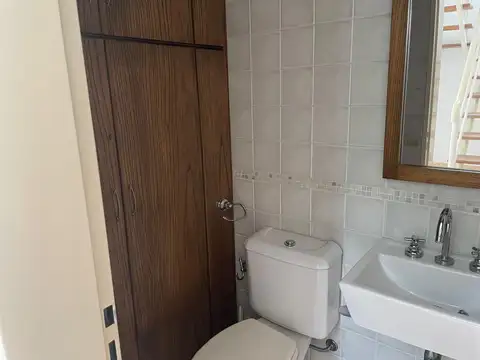 Casa en Alquiler con 1 cochera