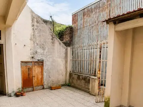 Depto Tipo Casa en Venta en Lanus Oeste, USD 52.000