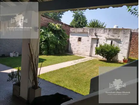 Casa 5 ambientes con 2 baños