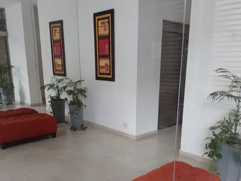HERMOSO MONOAMBIENTE AL CONTRAFRENTE