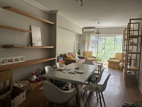 Reservado  , buena distribución, baños y cocina modernos